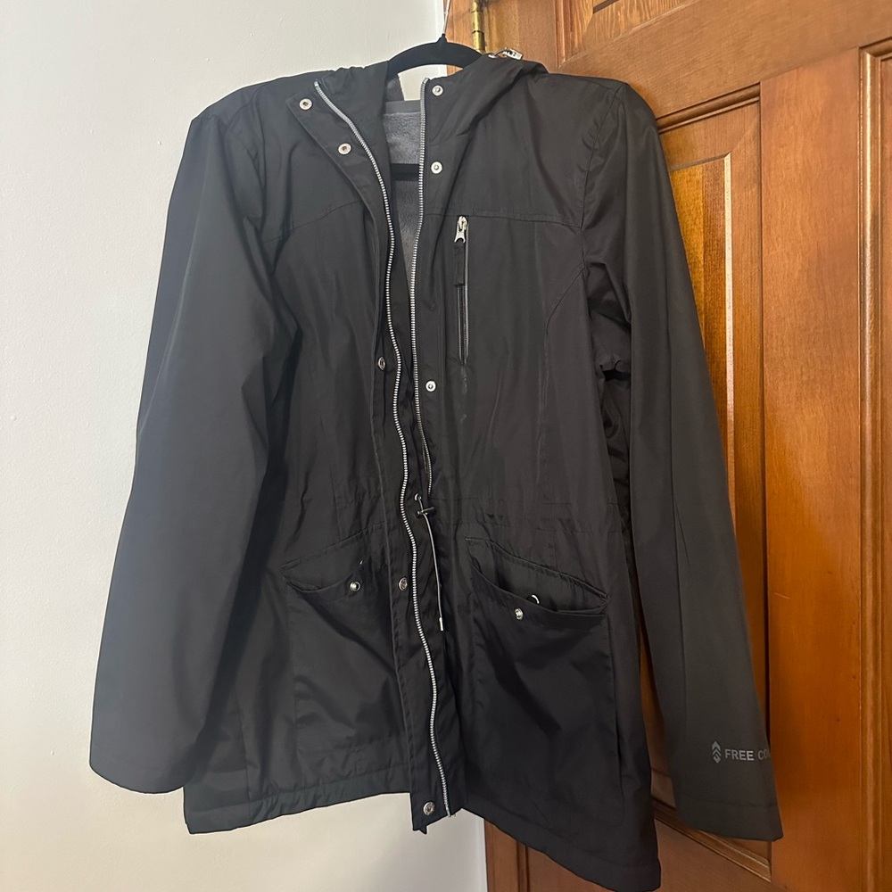 Free Country Black Raincoat for All-Weather Protection